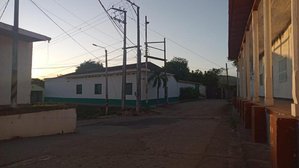 Hotel La Estacion Del Refugio Girardot Esterno foto